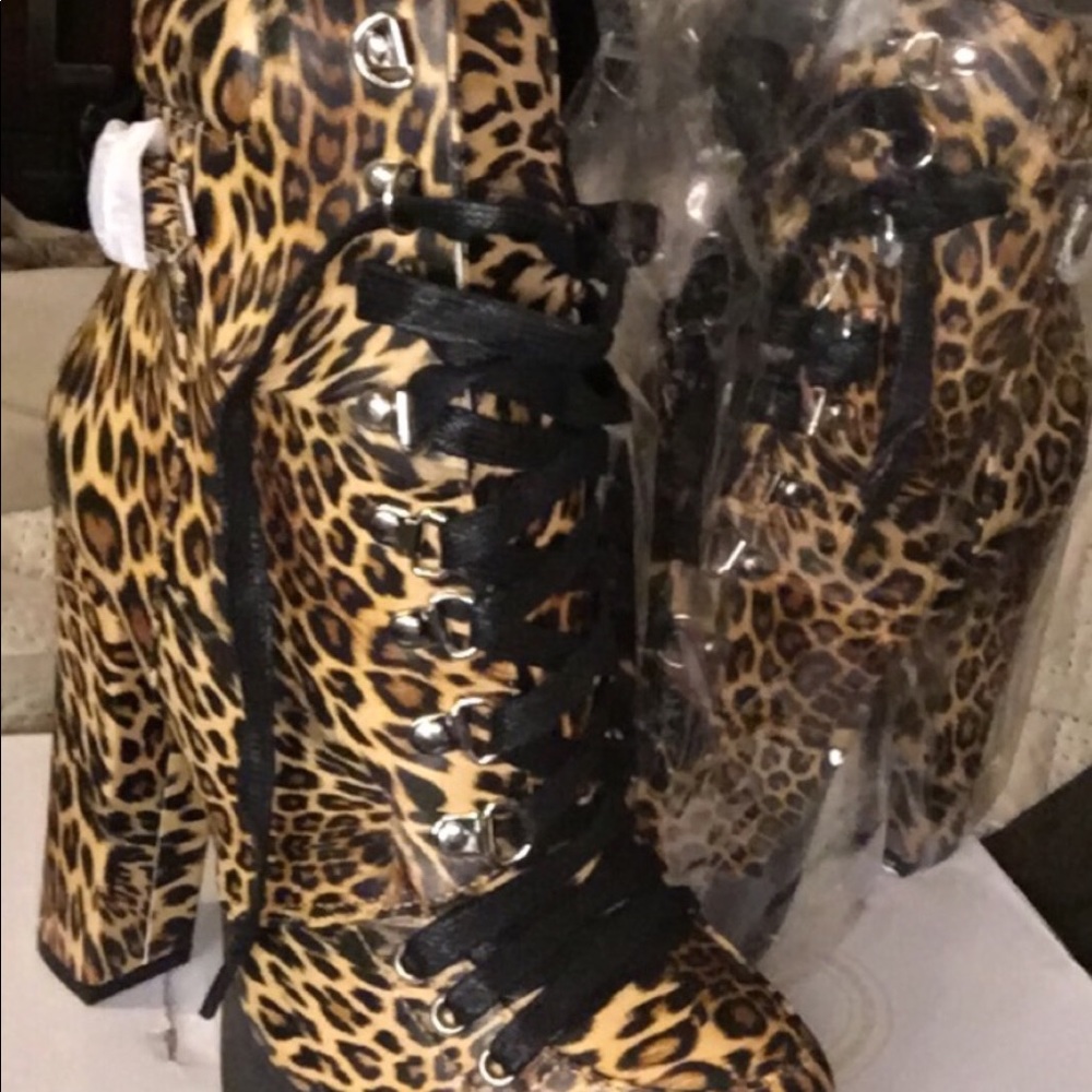 Platform Leopard booties